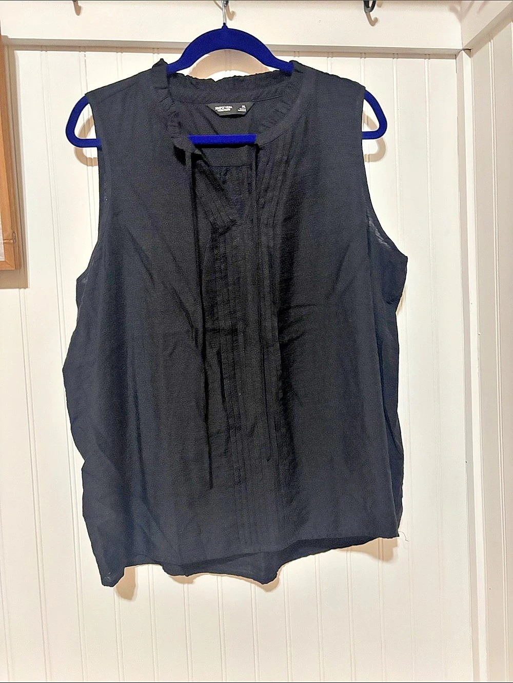 Simply Vera Wang Black Sleeveless Blouse Size XL Like New